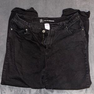 No Boundaries Black Mid Rise Straight Leg Jeans size 13